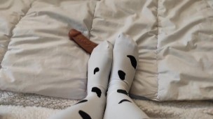 I cheat on my husband with a plastic penis – footjob feet amateur pov cosplay cow